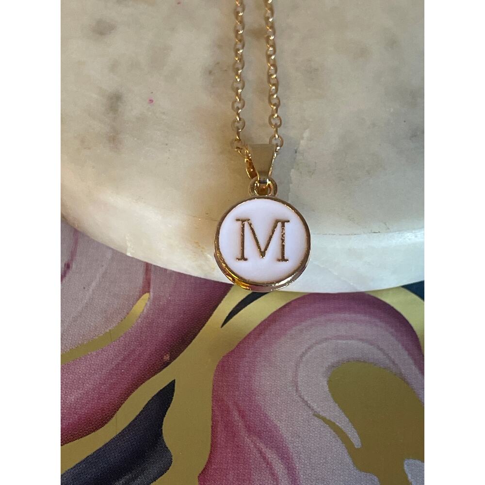 Letter initial pendant necklace M